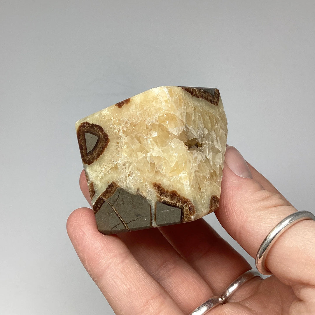 Septarian Cube