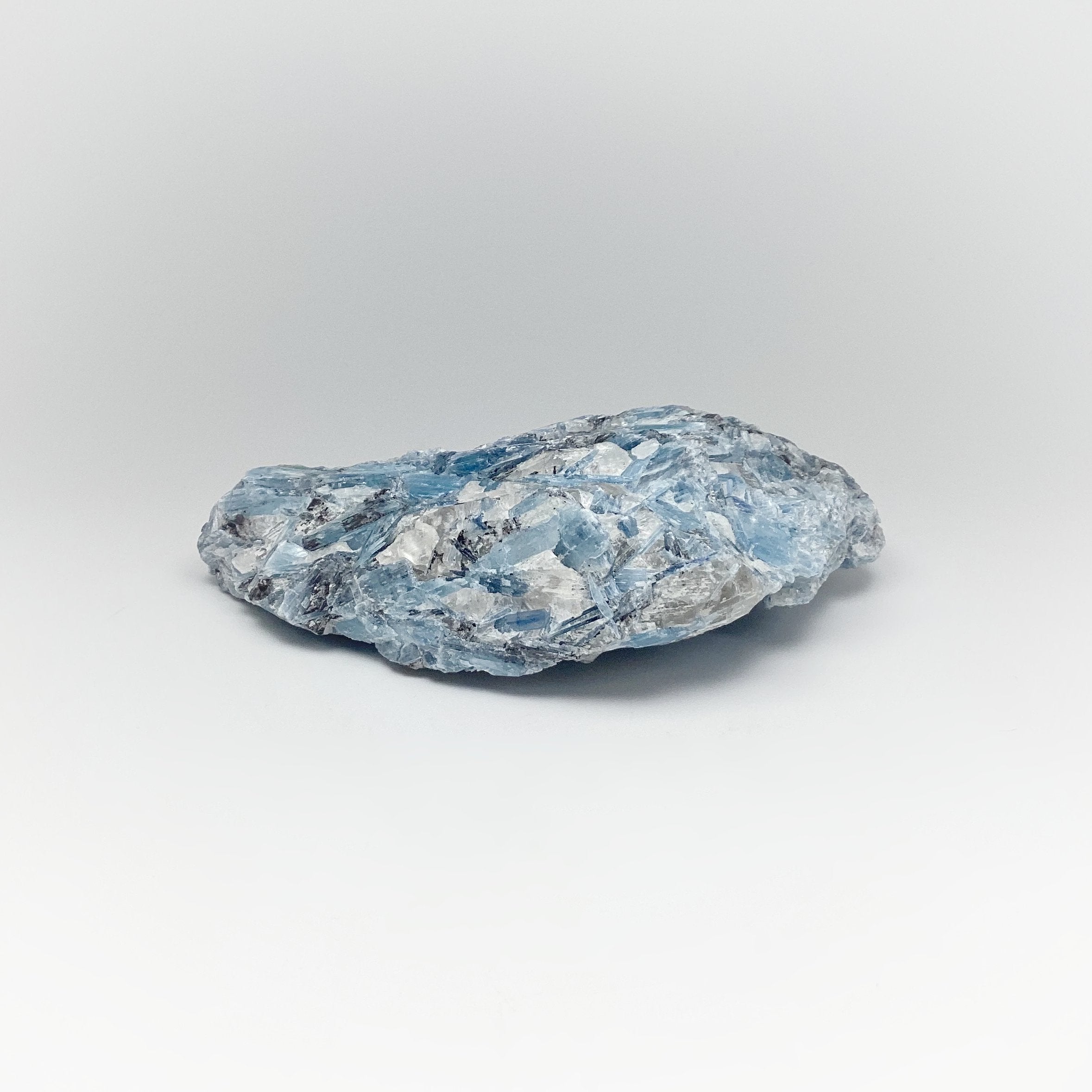 238g buying Kyanite Cluster