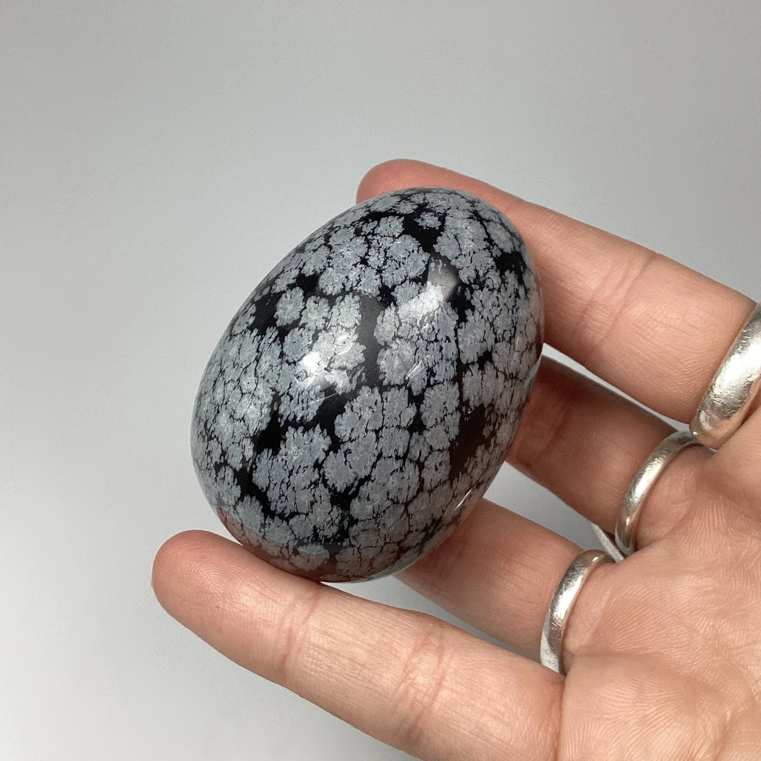 Snowflake Obsidian Egg