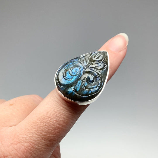 Labradorite Carved Ring