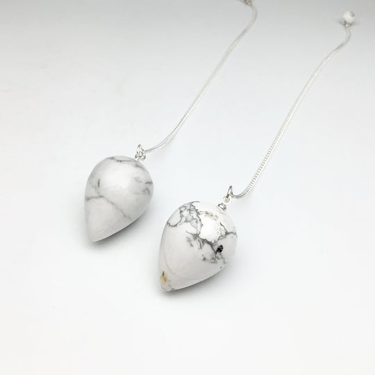 Howlite Teardrop Pendulum