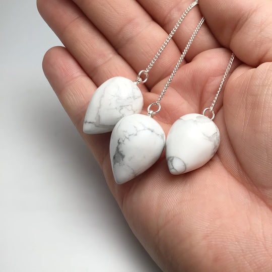 Howlite Teardrop Pendulum