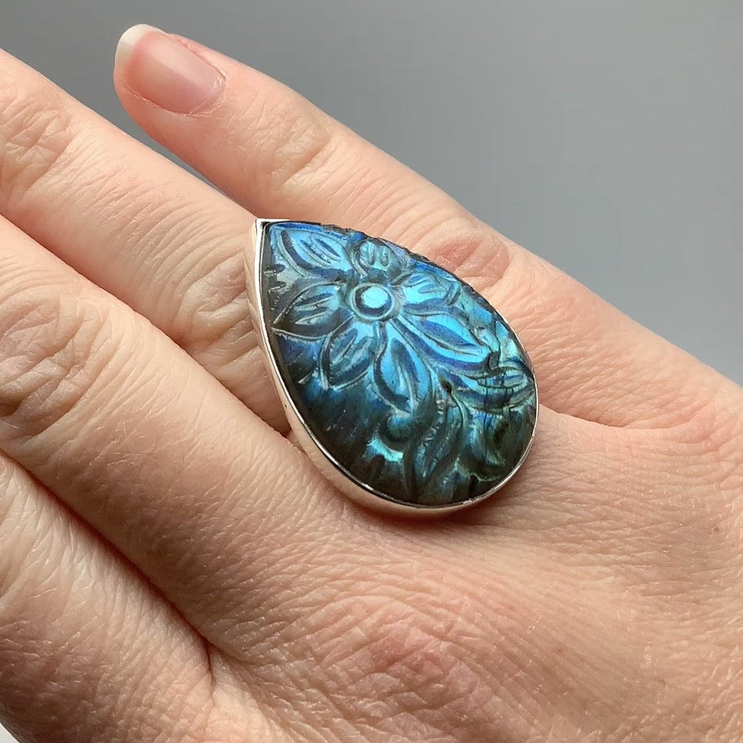 Labradorite Carved Flower Ring