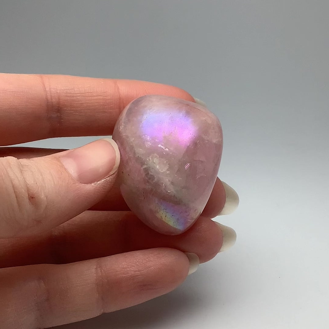 Opalescent Rose Quartz Tumble