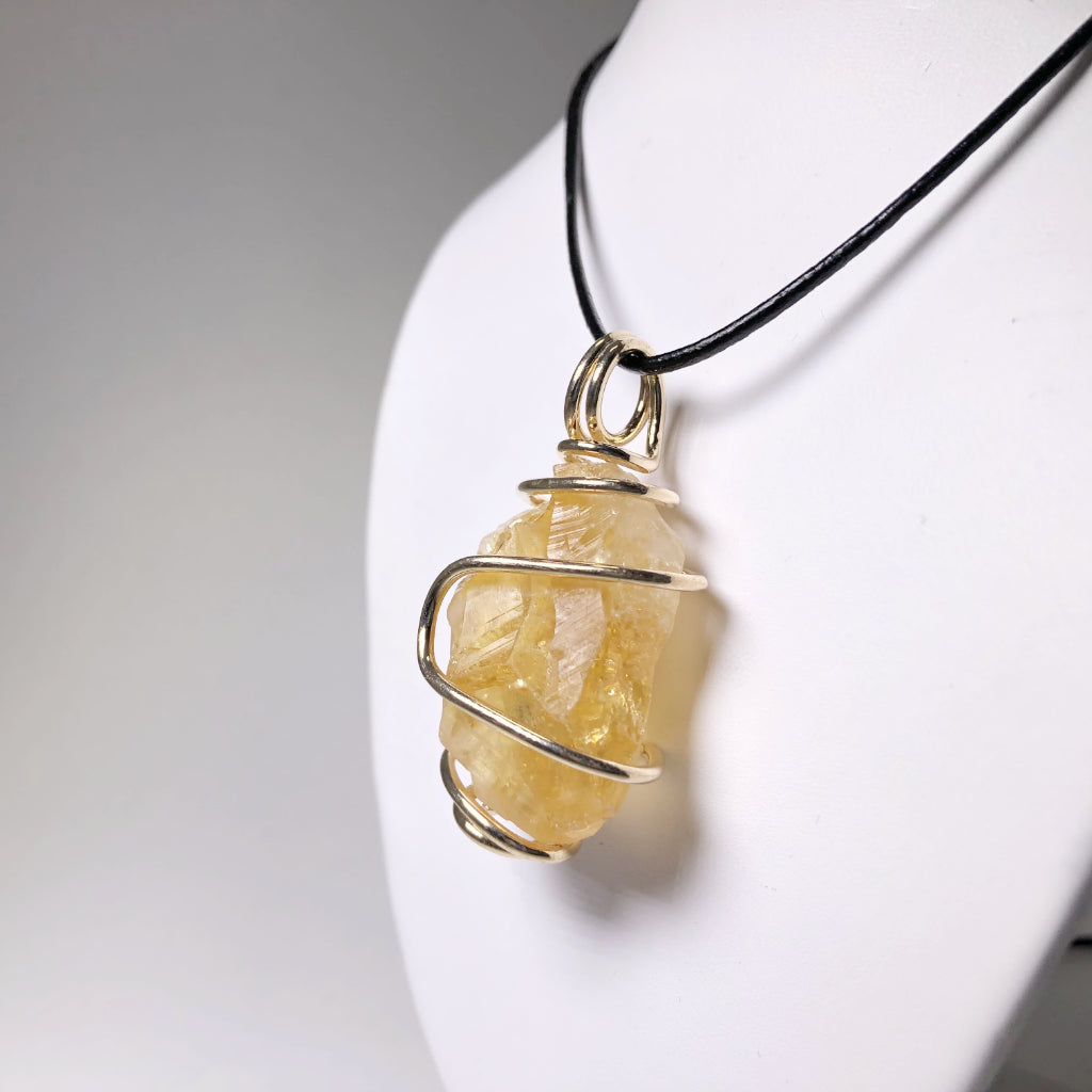 Wire Wrap Pendant - Gold Plated