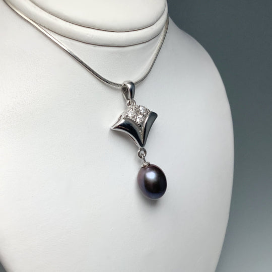 Tahitian Pearl Pendant