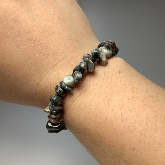 Black Crazy Lace Agate Chip Beaded Bracelet