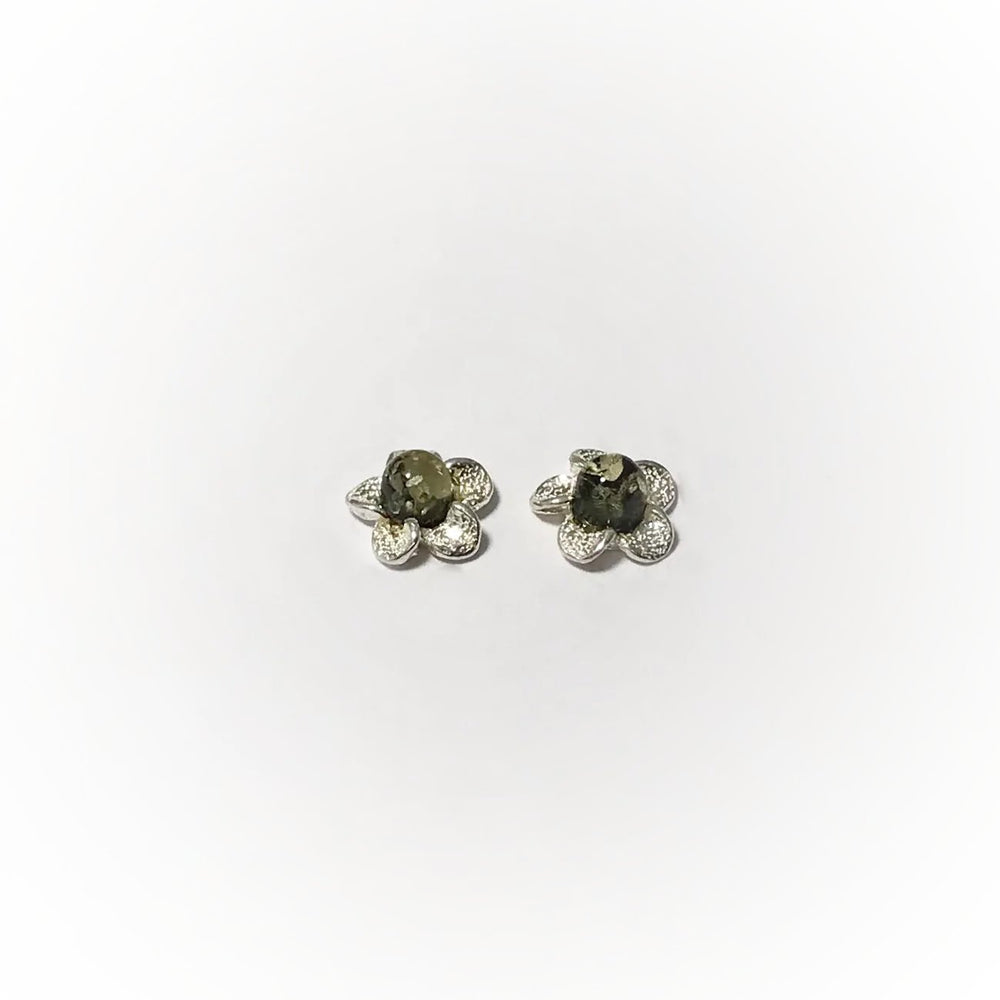 Green Amber Flower Stud Earrings