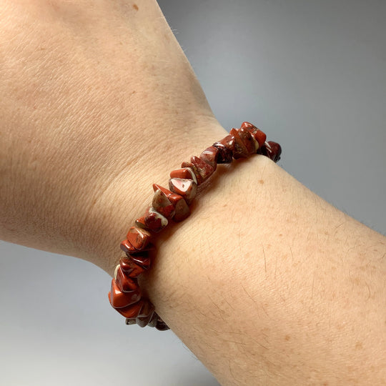 Red Brecciated Jasper Chip Beaded Bracelet