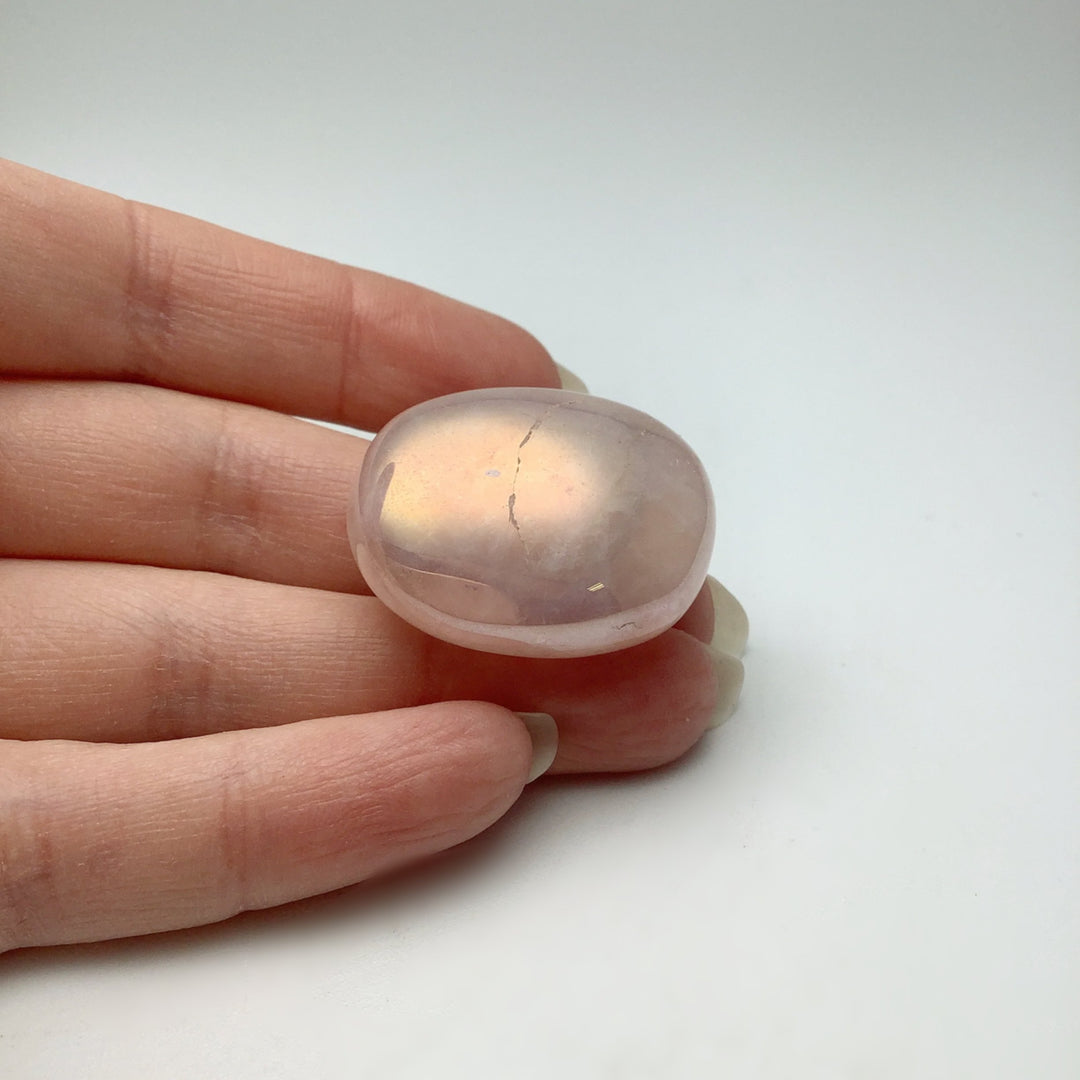 Opalescent Rose Quartz Tumble