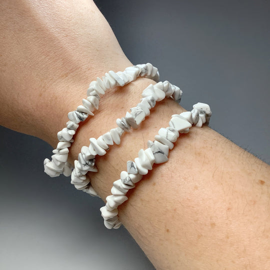 Howlite Chip Beaded Bracelet