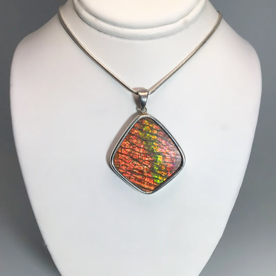 Alberta Ammolite Pendant