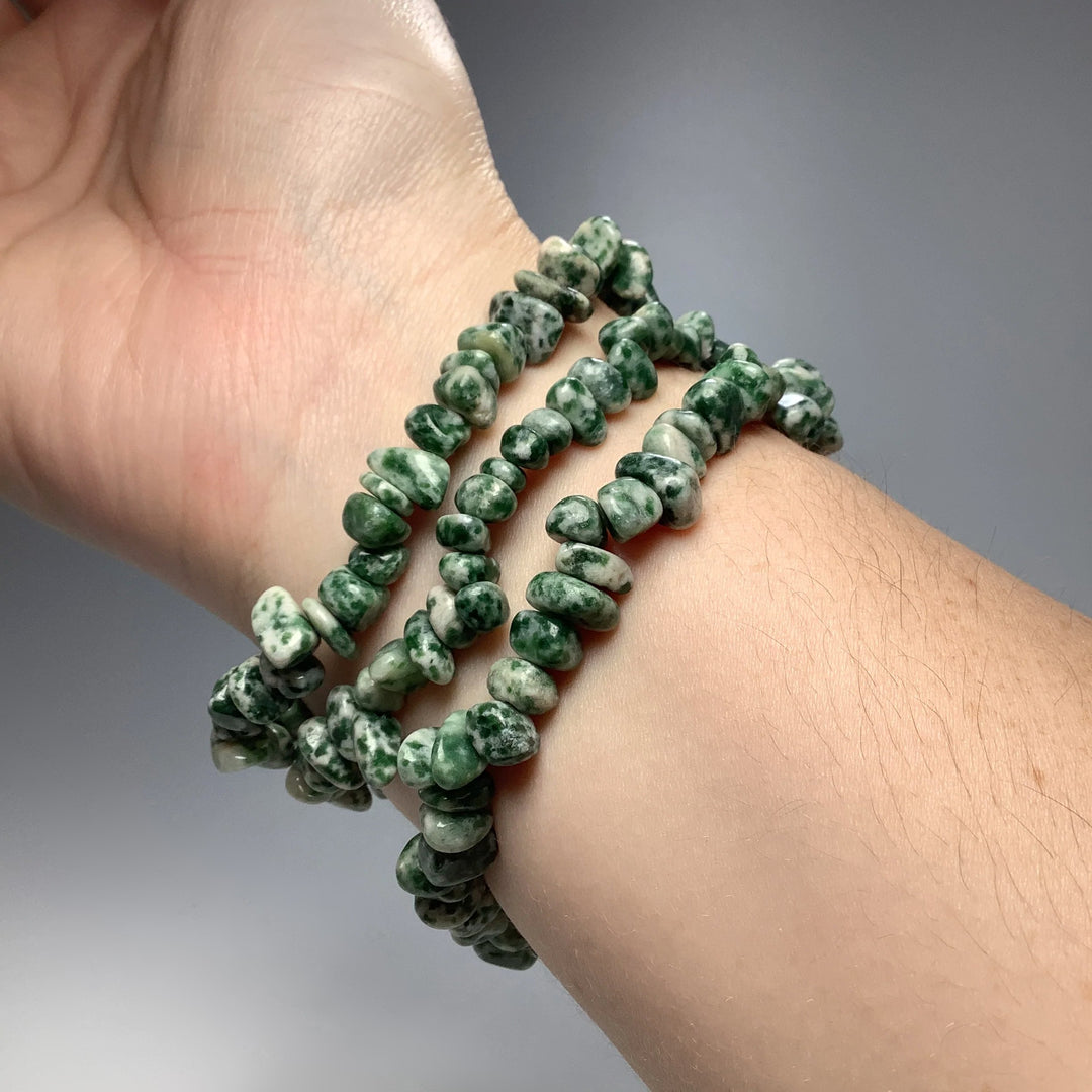 Green Dot Jade Chip Beaded Bracelet