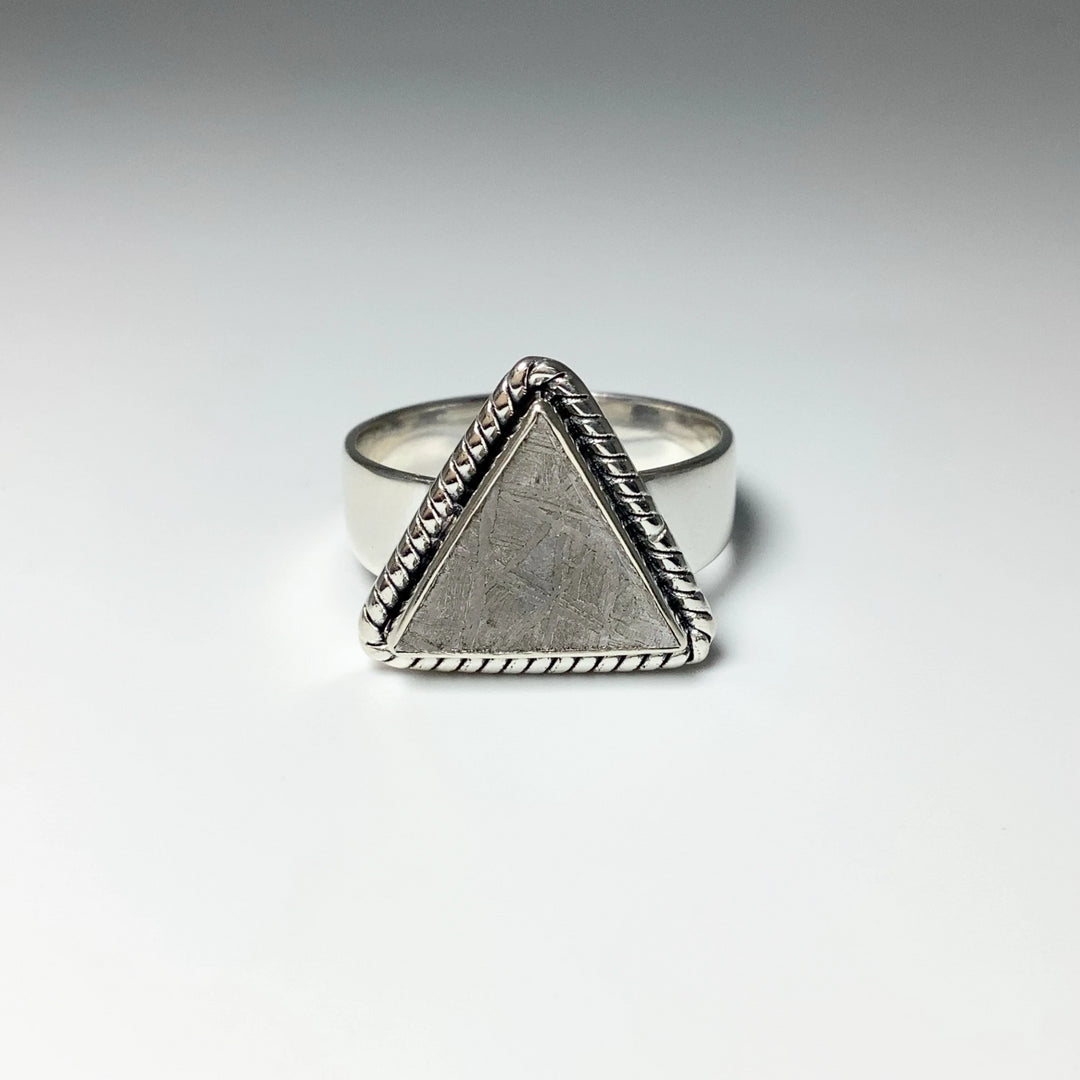 Muonionalusta Meteorite Triangle Setting Ring