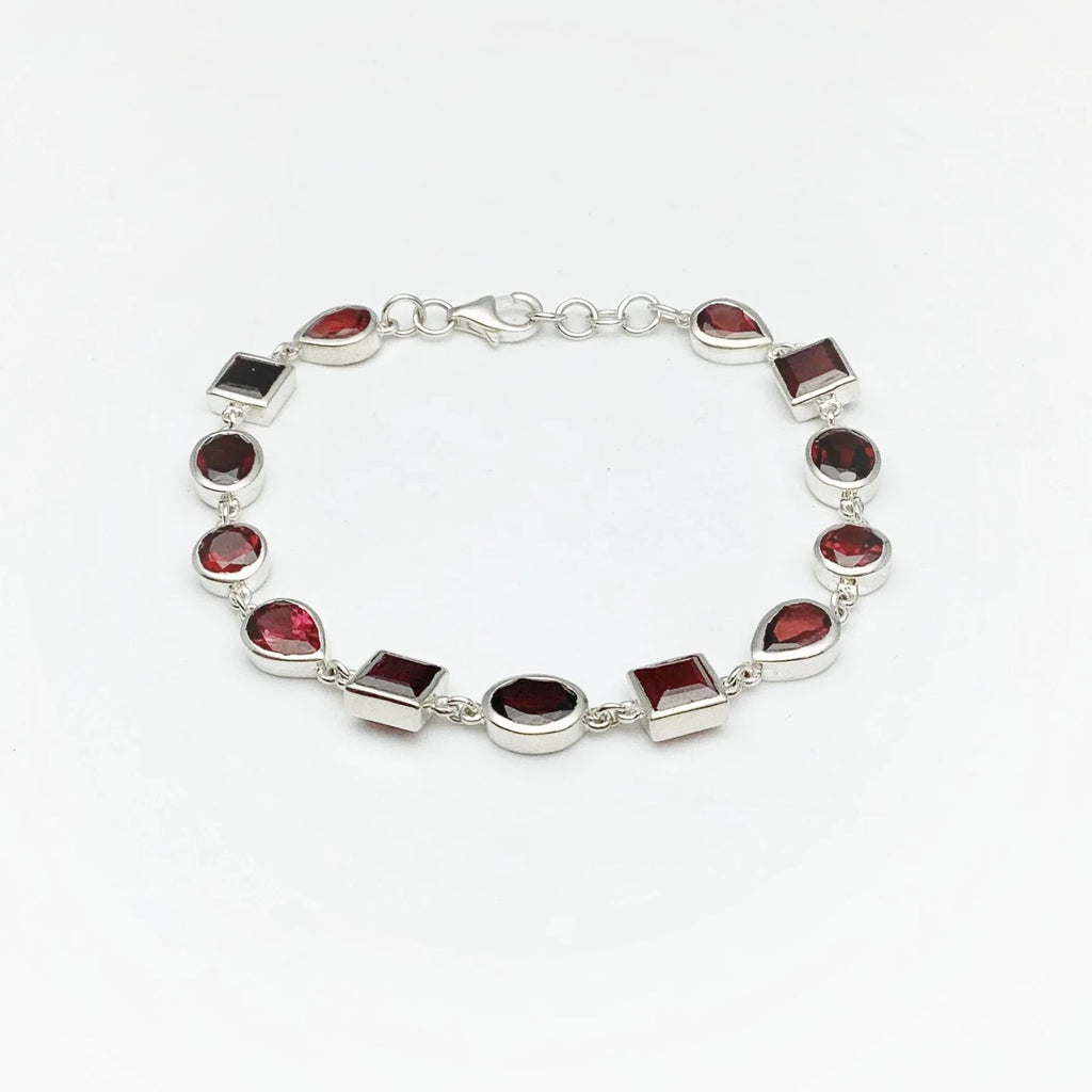 Hall Marked Sterling Silver Sri Lankan Facet Cut Garnet Bracelet good (NEW) (1B21)