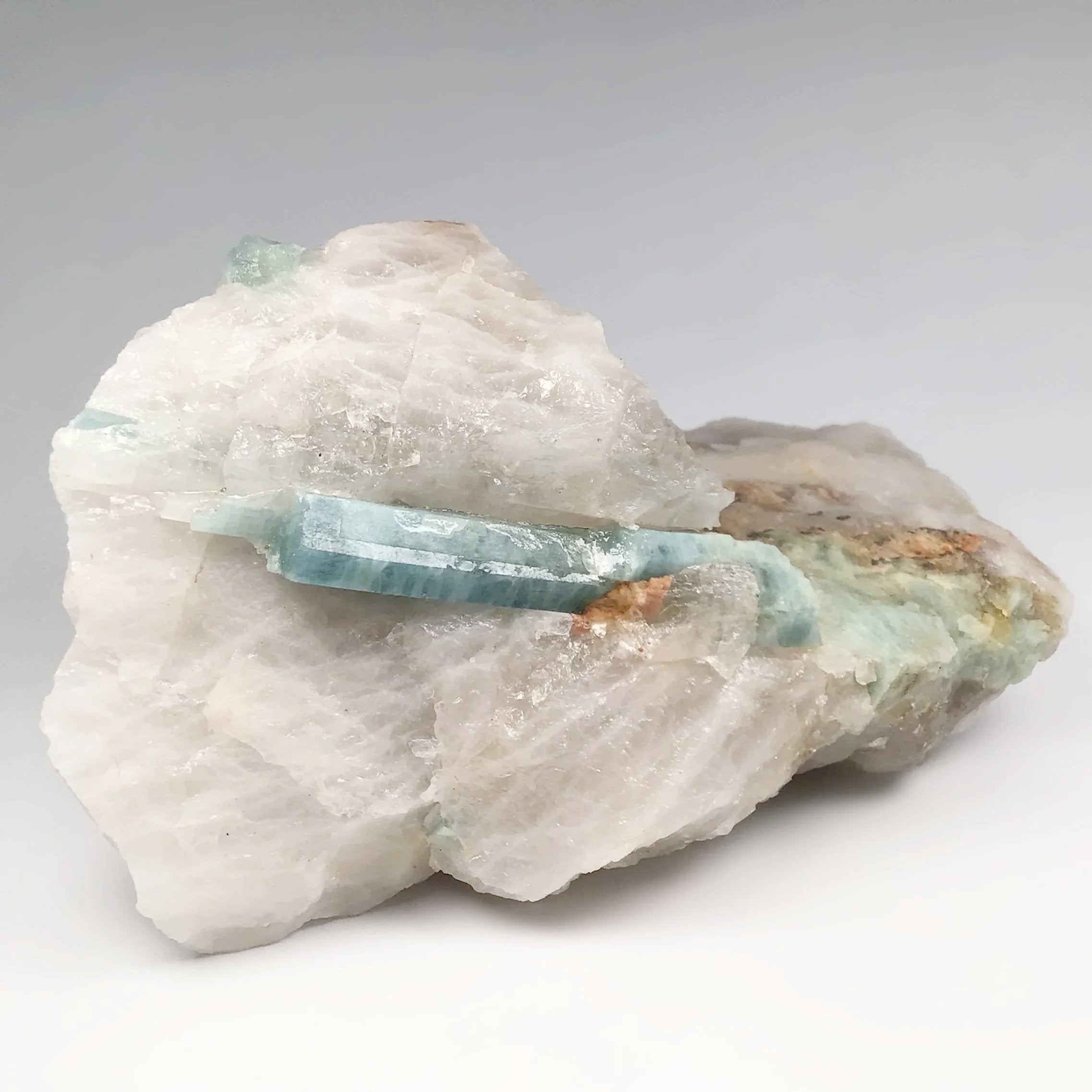 Aquamarine in Matrix